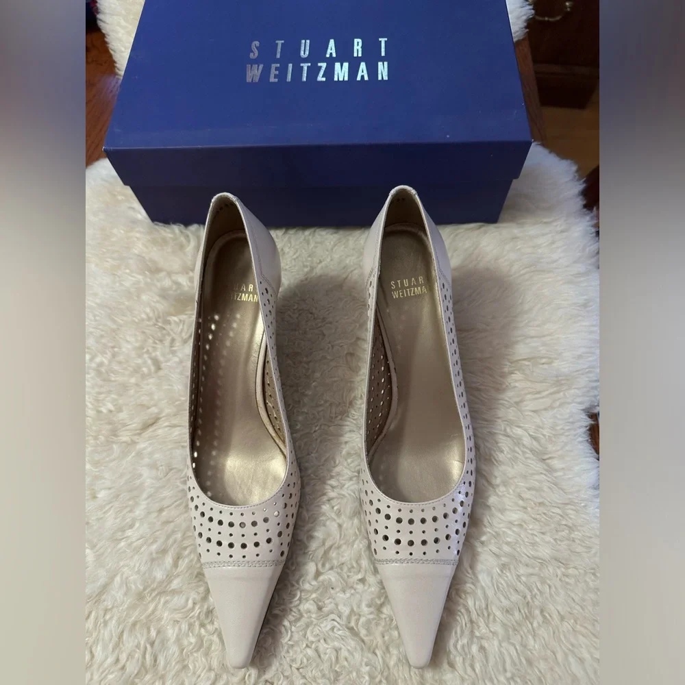 Stuart Weitzman Cream Heels Size 8.5 Narrow EUC - Picture 2 of 7